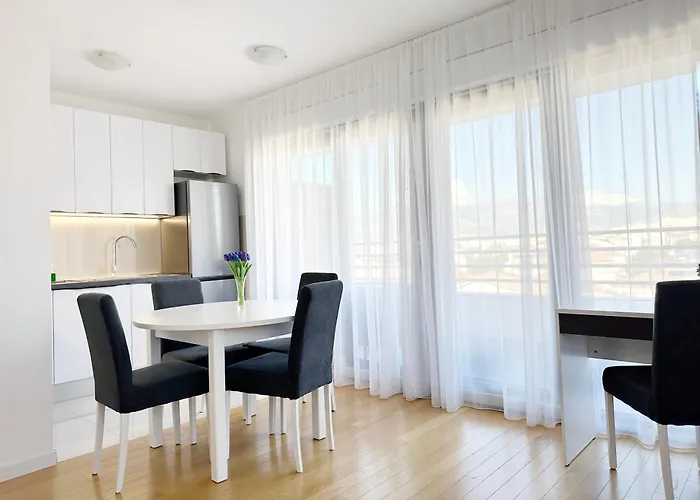 Apartman S'akvarel 3 - Private Garage