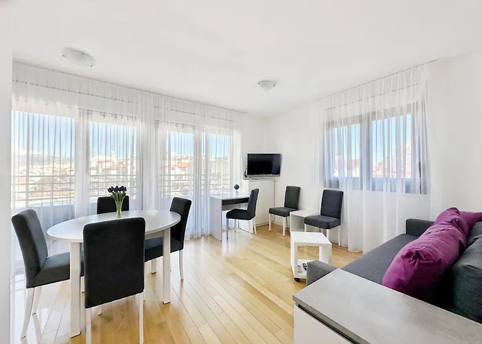 S'akvarel 3 - Private Garage Apartman