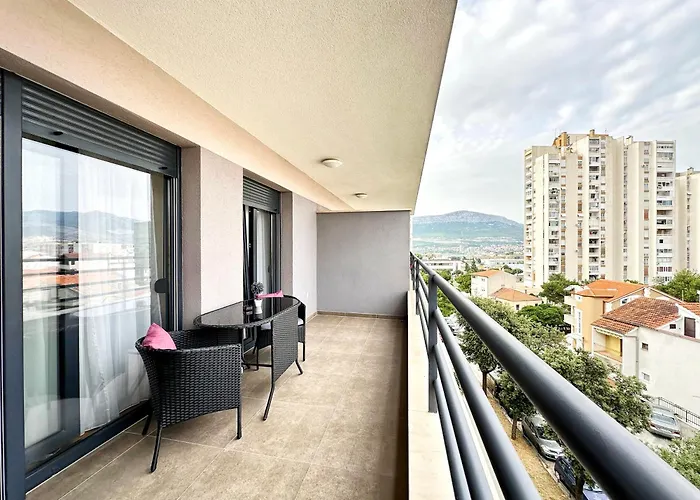 S'akvarel 3 - Private Garage Apartman *