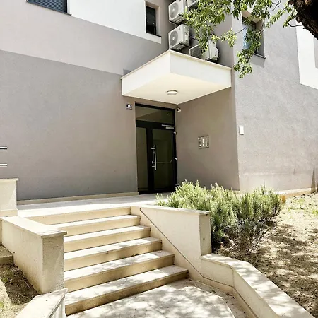 Apartmán S'akvarel 3 - Private Garage