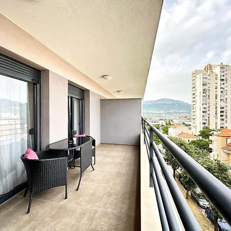 S'akvarel 3 - Private Garage Appartement *