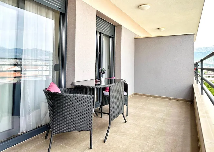 S'akvarel 3 - Private Garage *