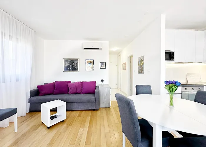 S'akvarel 3 - Private Garage Appartement